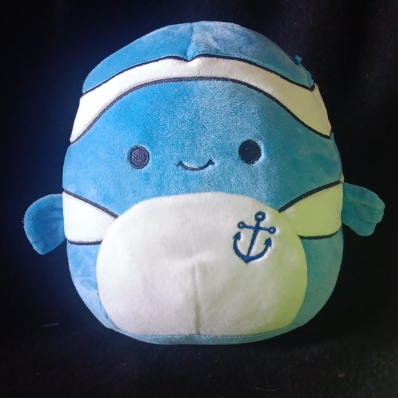 Ricky the blue clownfish measures approximately 10 inches tall. - Picture 1 of 3